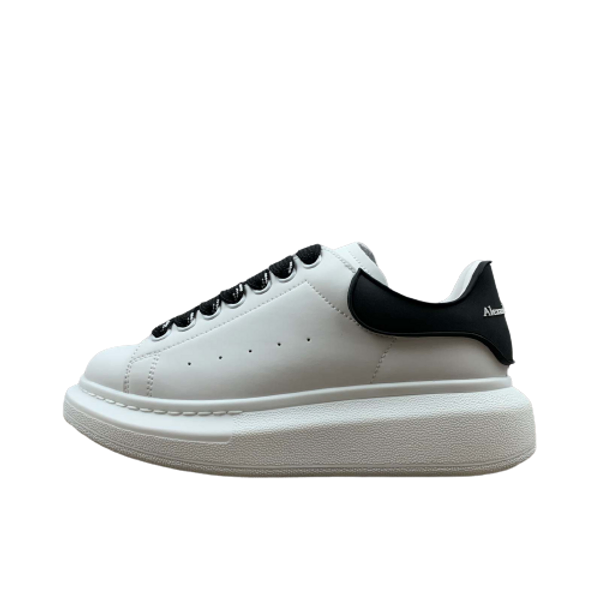 MC Q - BACK  LACE BLACK